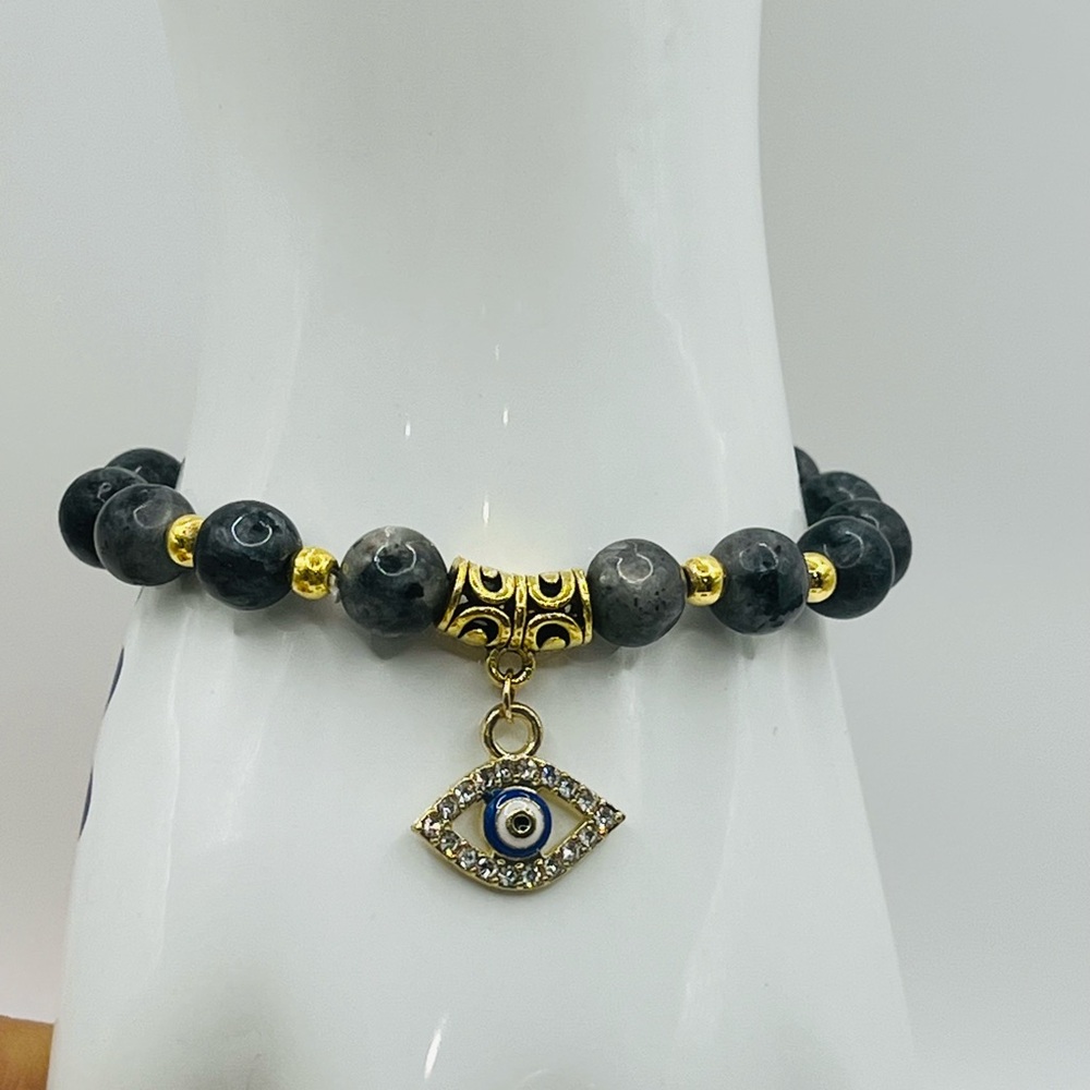 Evil Eye Flash Gray and Gold
Beaded Bracelet